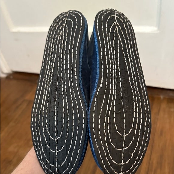Vibi Venezia Blue Velvet Flats, EUC, Size 36 - Picture 3 of 5